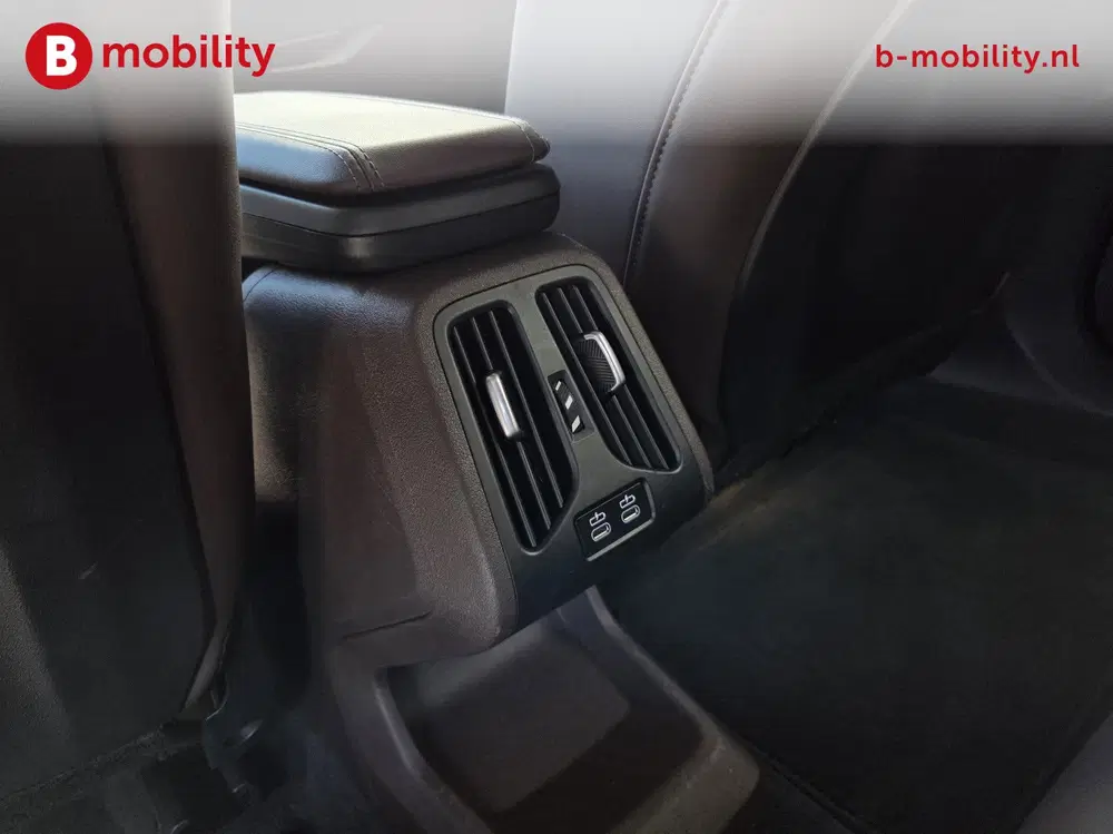 BMW iX1 eDrive20 67 kWh M-Sport SOH 99% Driving As uit 2024, foto 12