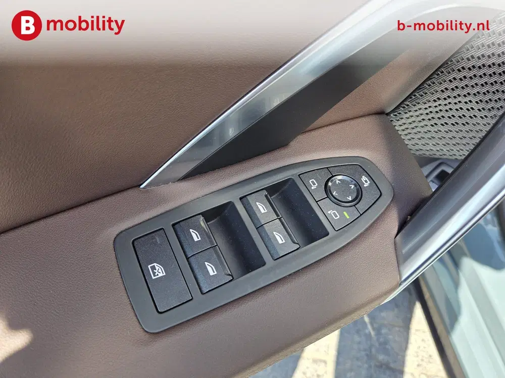BMW iX1 eDrive20 67 kWh M-Sport SOH 99% Driving As uit 2024, foto 16