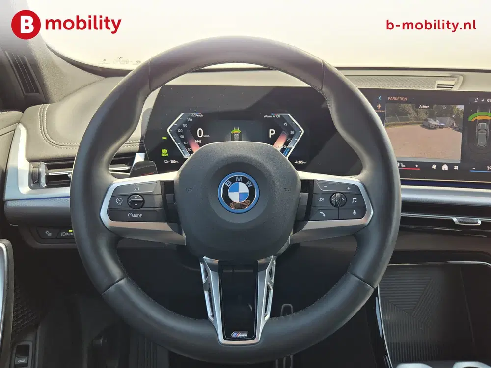 BMW iX1 eDrive20 67 kWh M-Sport SOH 99% Driving As uit 2024, foto 19