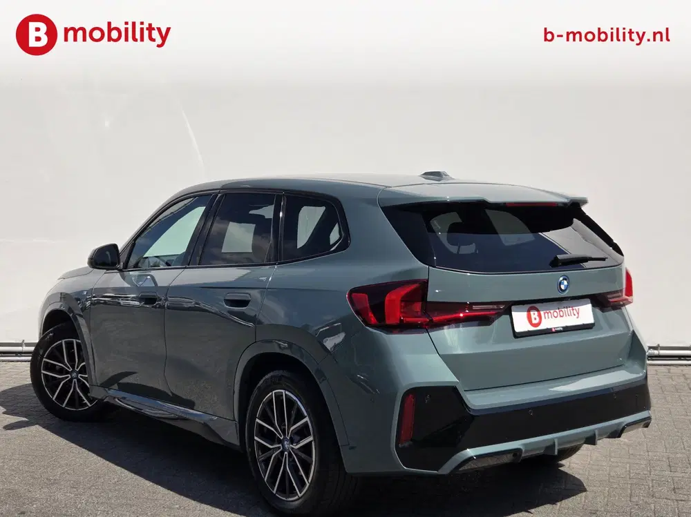 BMW iX1 eDrive20 67 kWh M-Sport SOH 99% Driving As uit 2024, foto 5