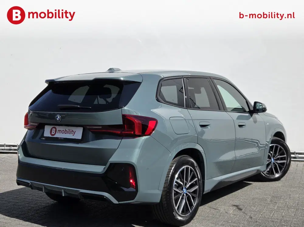 BMW iX1 eDrive20 67 kWh M-Sport SOH 99% Driving As uit 2024, foto 7