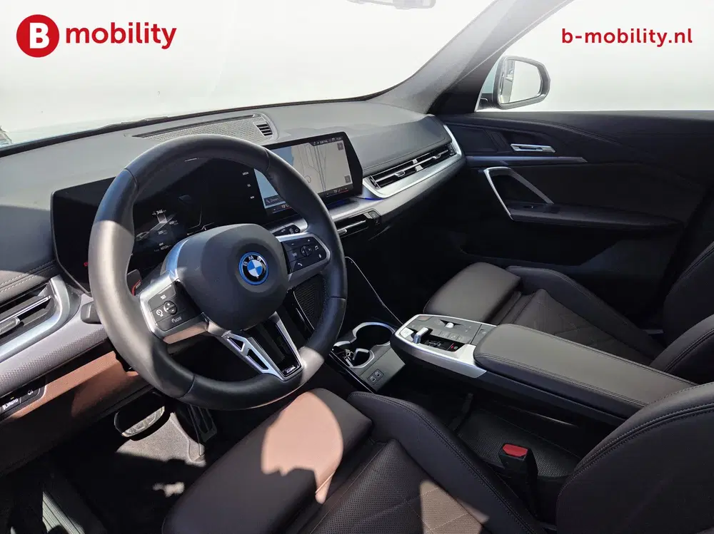 BMW iX1 eDrive20 67 kWh M-Sport SOH 99% Driving As uit 2024, foto 8