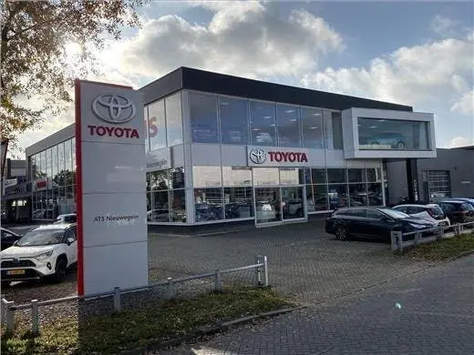 Toyota Corolla 1.8 Hybrid Active uit 2022, foto 2