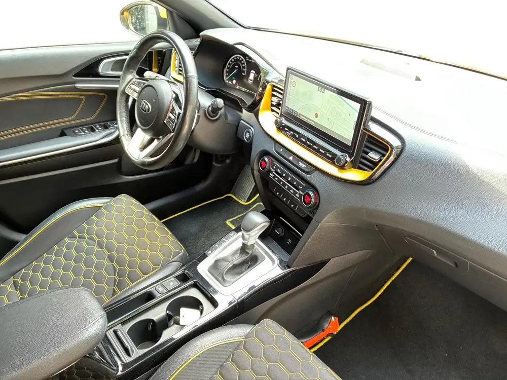 Kia XCeed 1.6 GDi PHEV DynamicPlusLine STOELVERWARMI uit 2021, foto 3