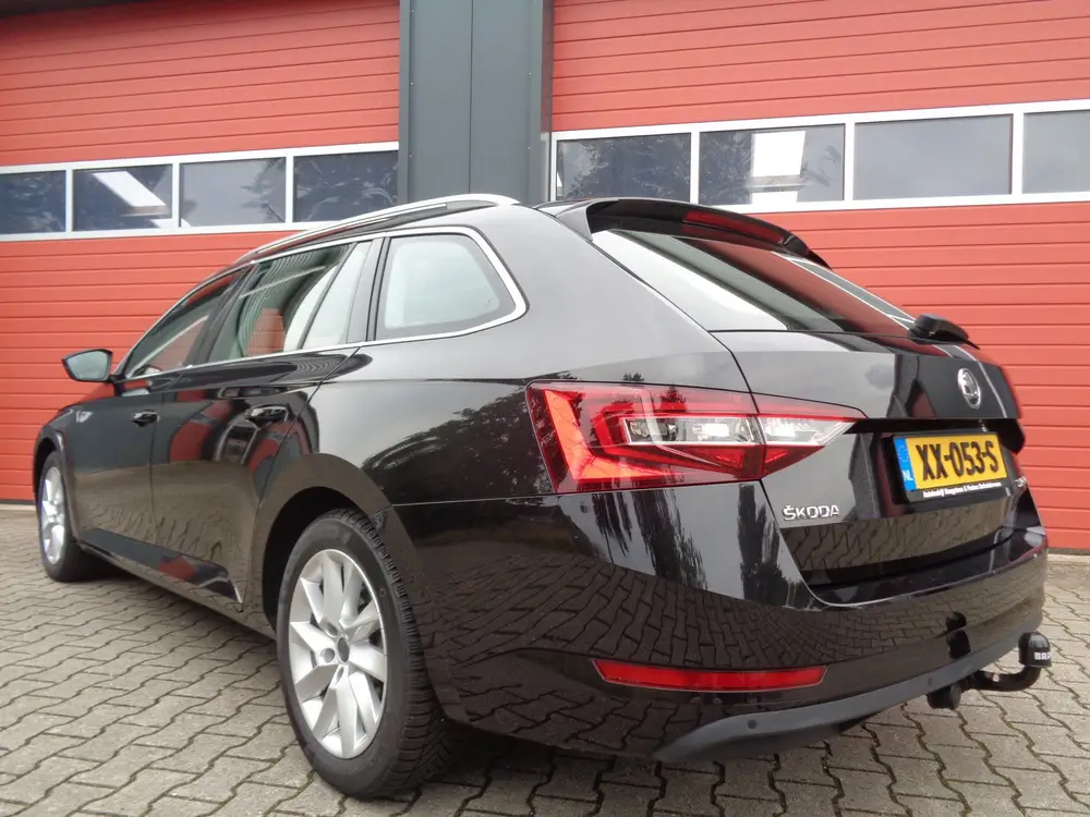 Skoda Superb 1.5 TSI ACT Ambition Business 150PK Clima uit 2019, foto 5