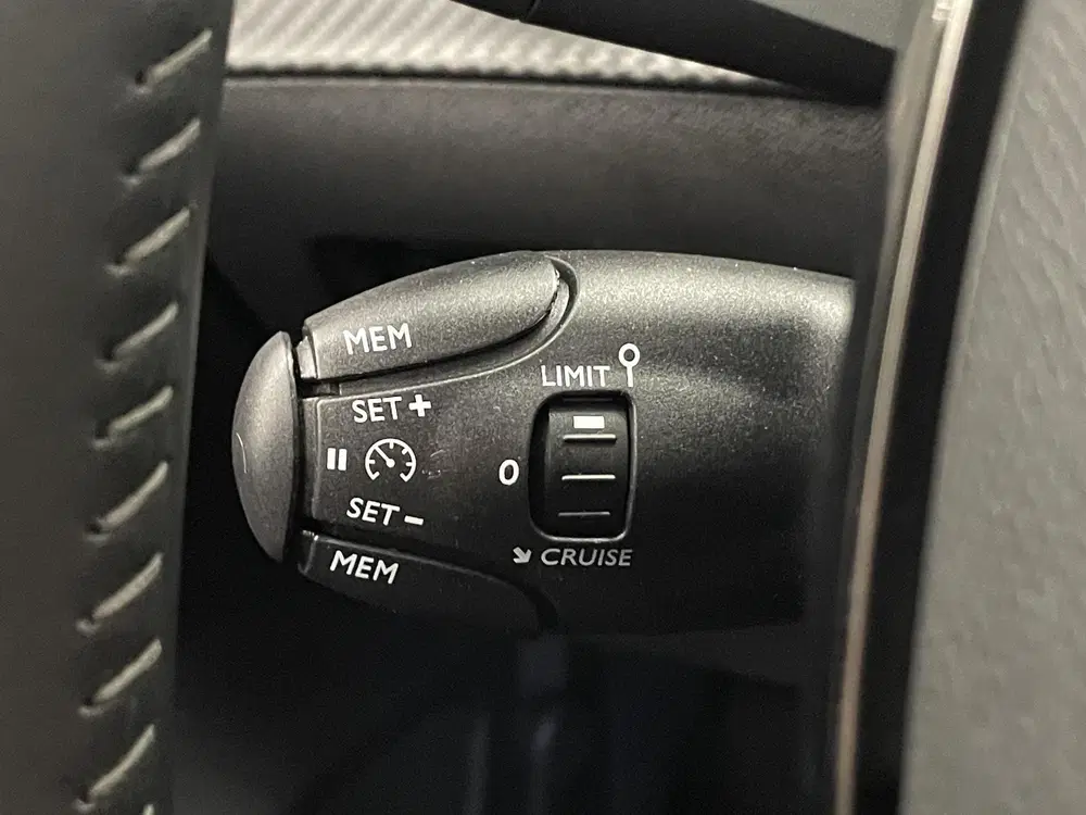 Peugeot 208 1.2 PureTech Style Navigatie Apple Carplay uit 2023, foto 17