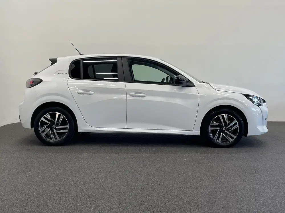 Peugeot 208 1.2 PureTech Style Navigatie Apple Carplay uit 2023, foto 5