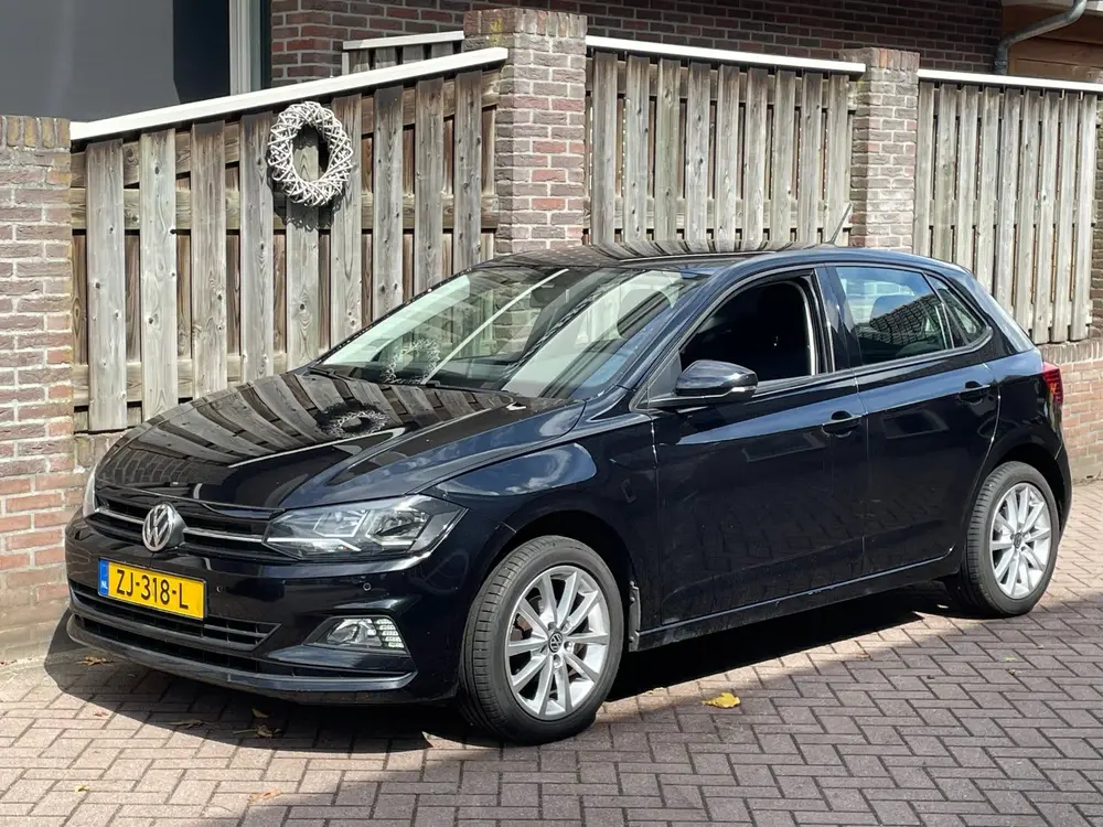 Volkswagen Polo 1.0 TSI Comfortline AIRCO, 16''LM, Apple Car uit 2019, foto 2