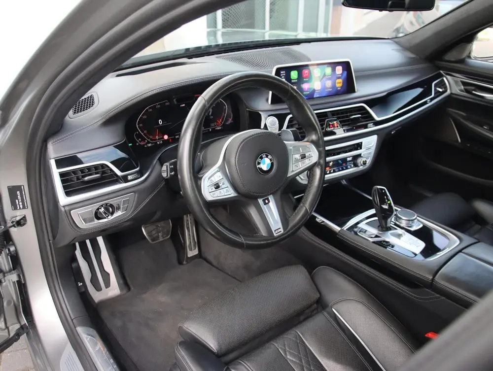 BMW 7-serie 750i xDrive High Executive uit 2019, foto 3