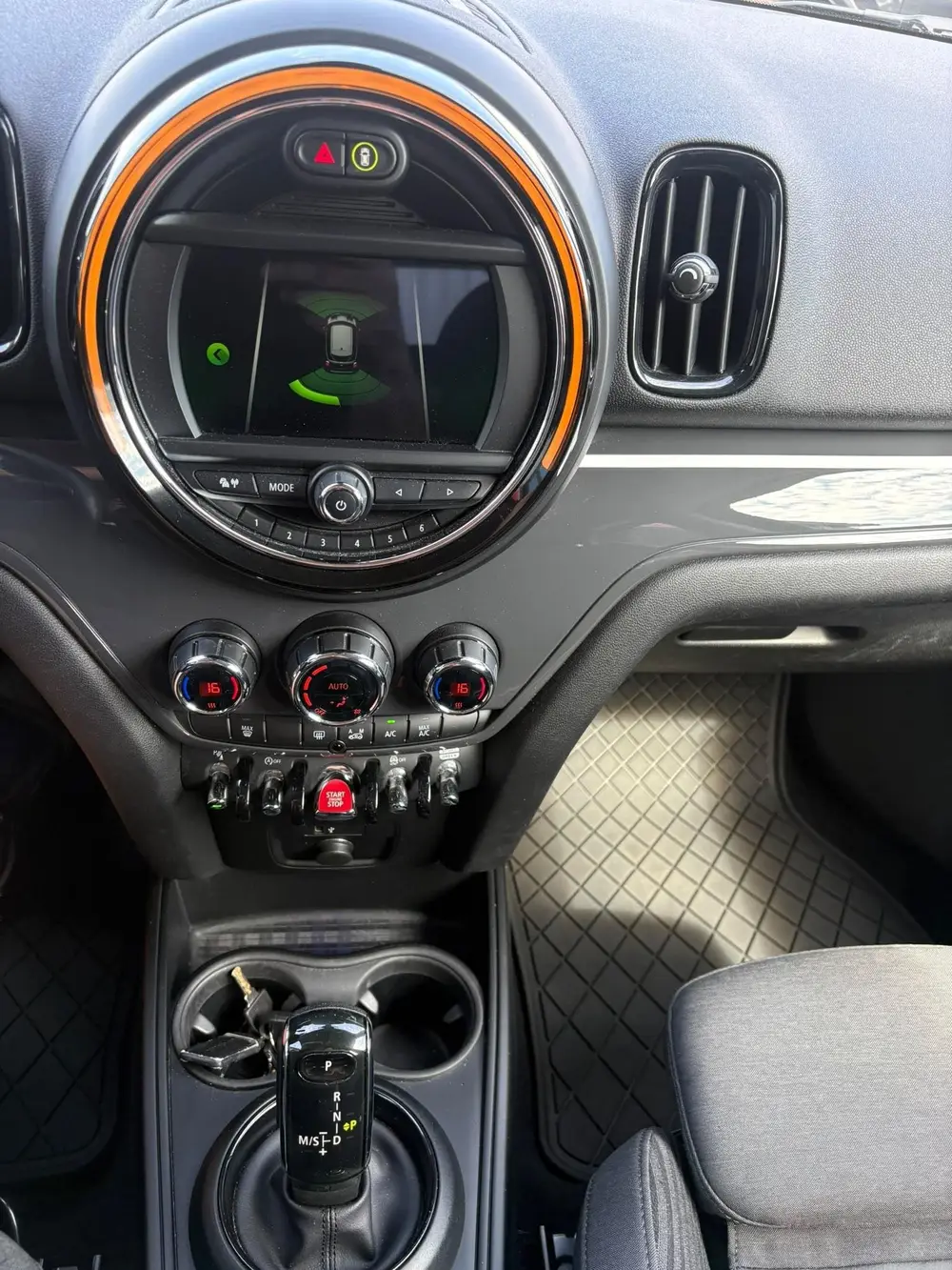 Mini Countryman 1.5 Cooper Dutch Made Edition Clima, cruise uit 2019, foto 16