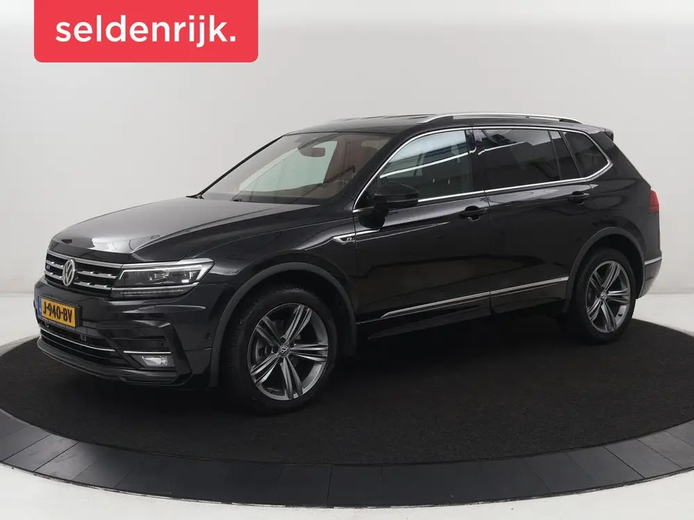 Volkswagen Tiguan Allspace 1.5 TSI Comfortline Business R-Line 7P. Tiguan Allspace 1.5 TSI Comfortline Business R-Li uit 2020