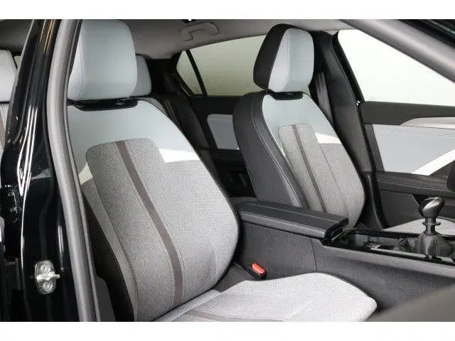 Opel Astra 1.2 Level 3 130pk uit 2023, foto 17