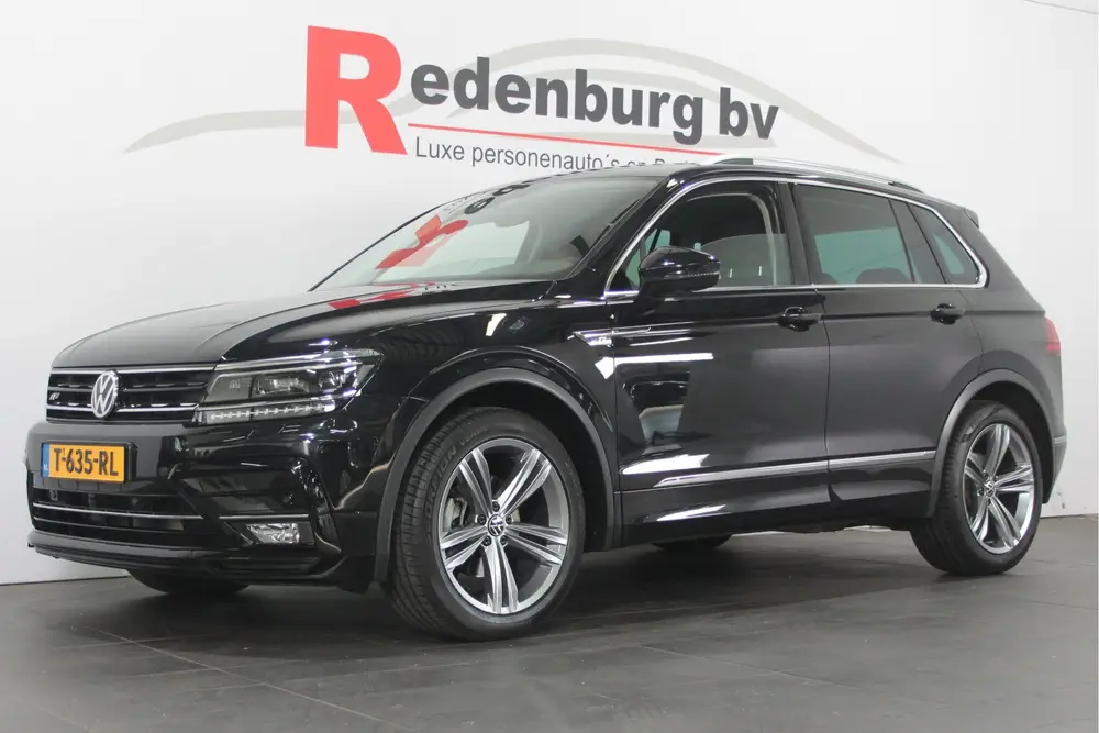 Volkswagen Tiguan 1.5 TSI R-Line Business+ - Carplay / Lane uit 2020