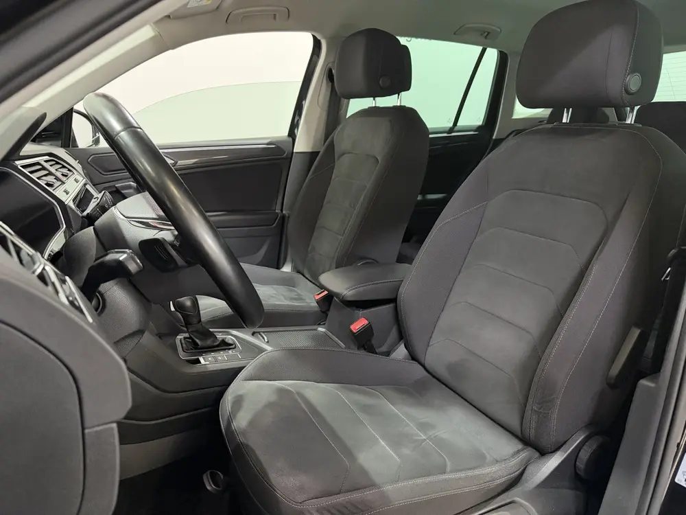Volkswagen Tiguan 1.5 TSI R-Line Business+ - Carplay / Lane uit 2020, foto 10