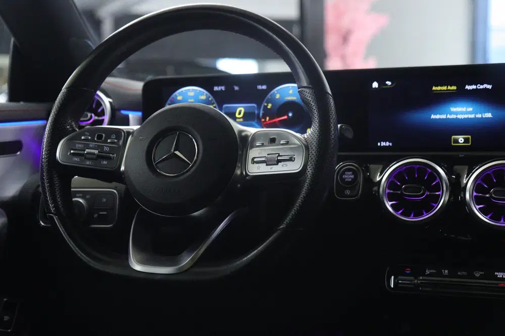 Mercedes-Benz CLA 200 Business Solution AMG PANO uit 2021, foto 15