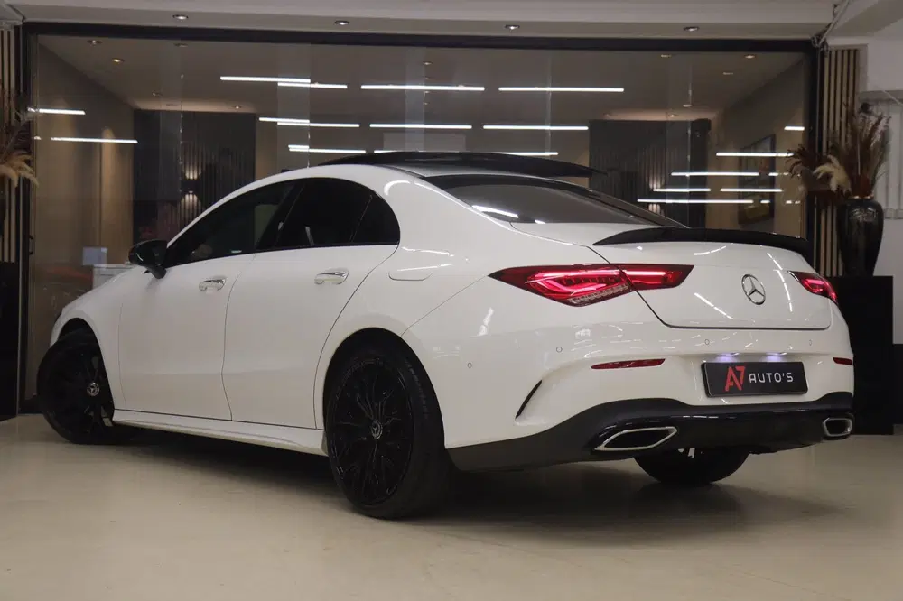 Mercedes-Benz CLA 200 Business Solution AMG PANO uit 2021, foto 3