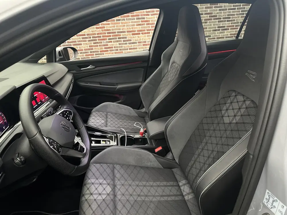 Volkswagen Golf 1.5 eTSI R-Line Dodehoek herkenning | Camera uit 2023, foto 12