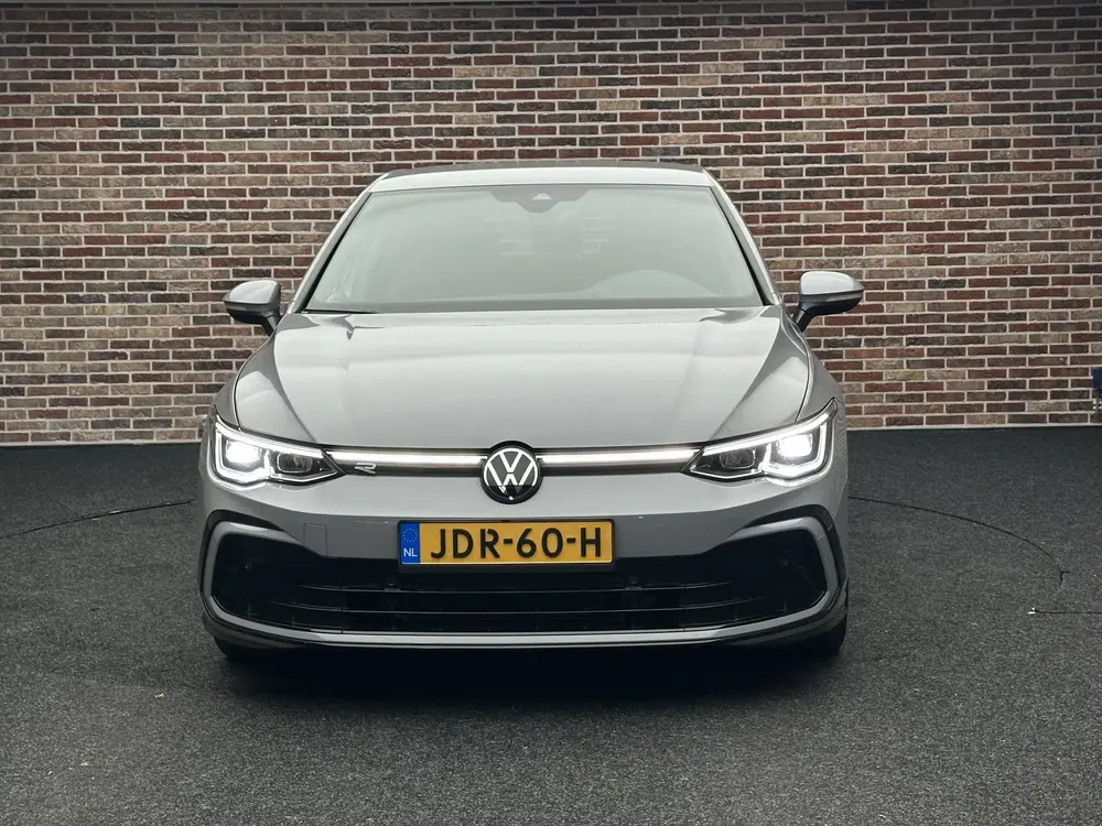 Volkswagen Golf 1.5 eTSI R-Line Dodehoek herkenning | Camera uit 2023, foto 5