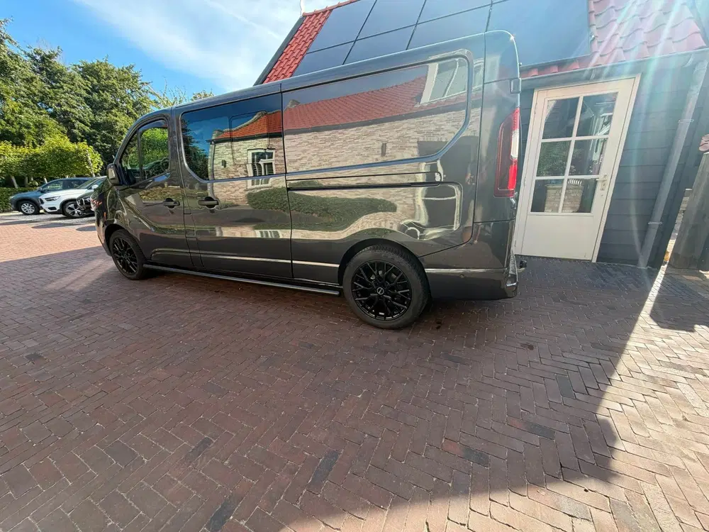 Renault Trafic 2.0 dCi 170 T29 L2H1 DC Luxe uit 2023, foto 3