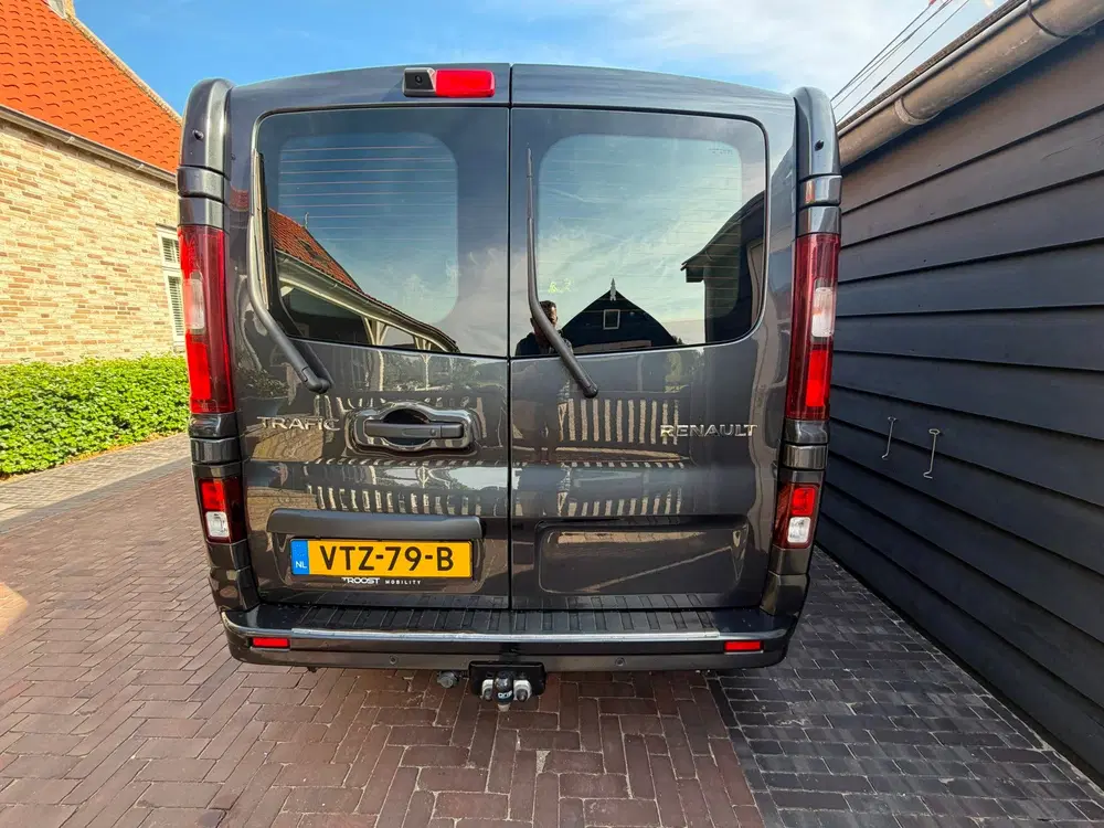 Renault Trafic 2.0 dCi 170 T29 L2H1 DC Luxe uit 2023, foto 4