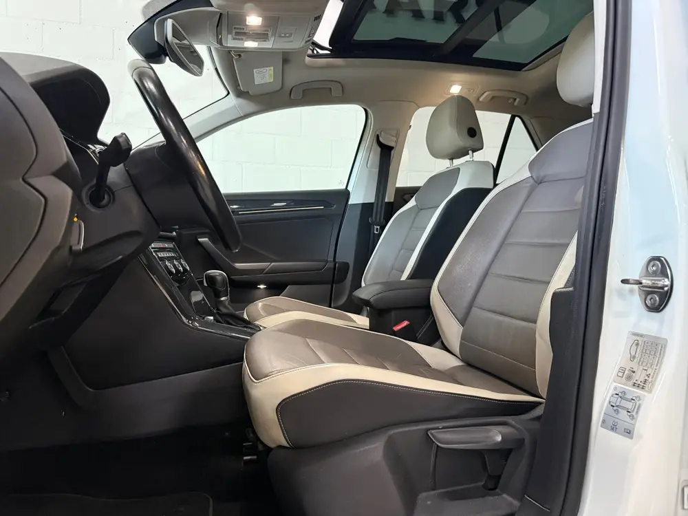 Volkswagen T-ROC 1.5 TSI Style*Pano*Camera*Stoelverwarming*d uit 2019, foto 11