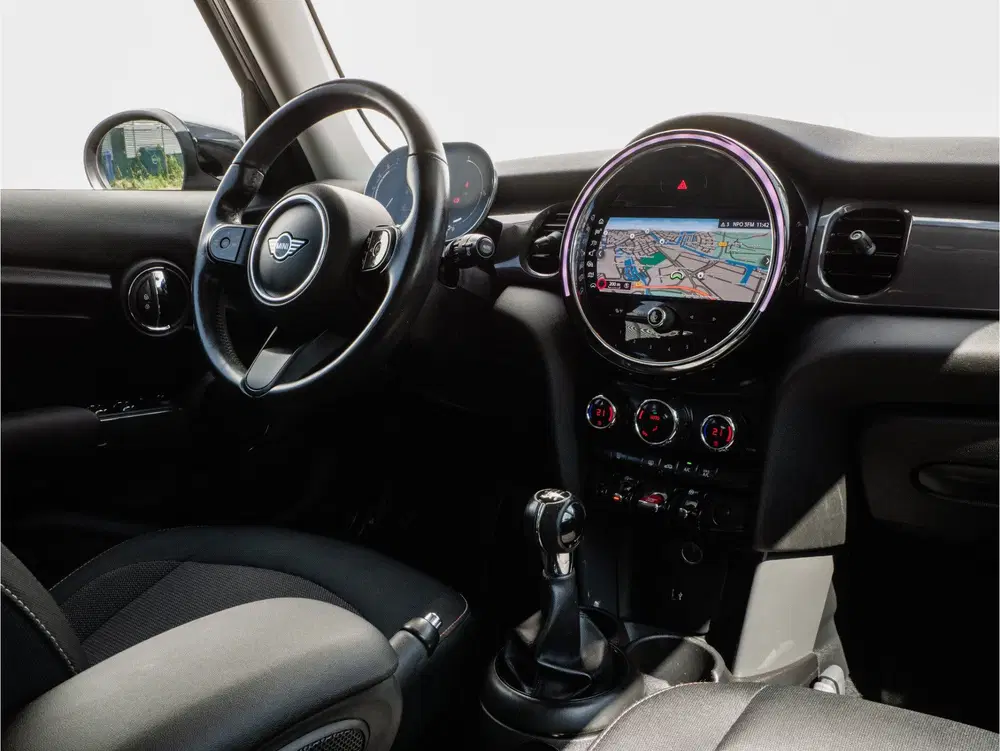 Mini One 1.5 One Essential Full map navigatie uit 2021, foto 3
