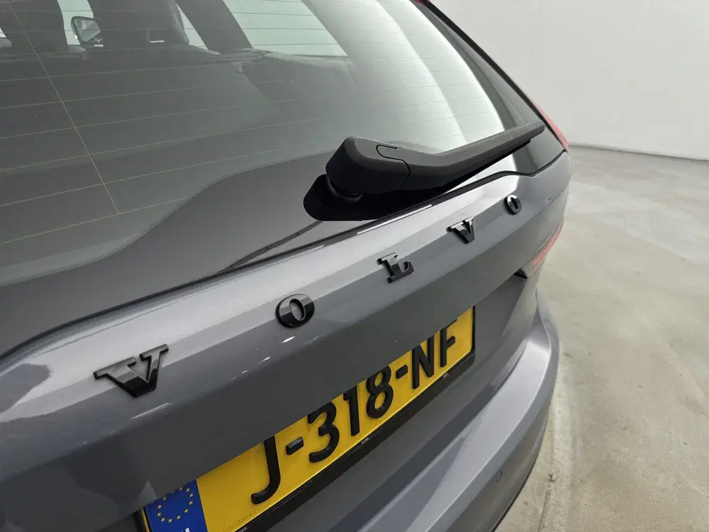 Volvo V90 2.0 B5 R-Design 251PK uit 2020, foto 13