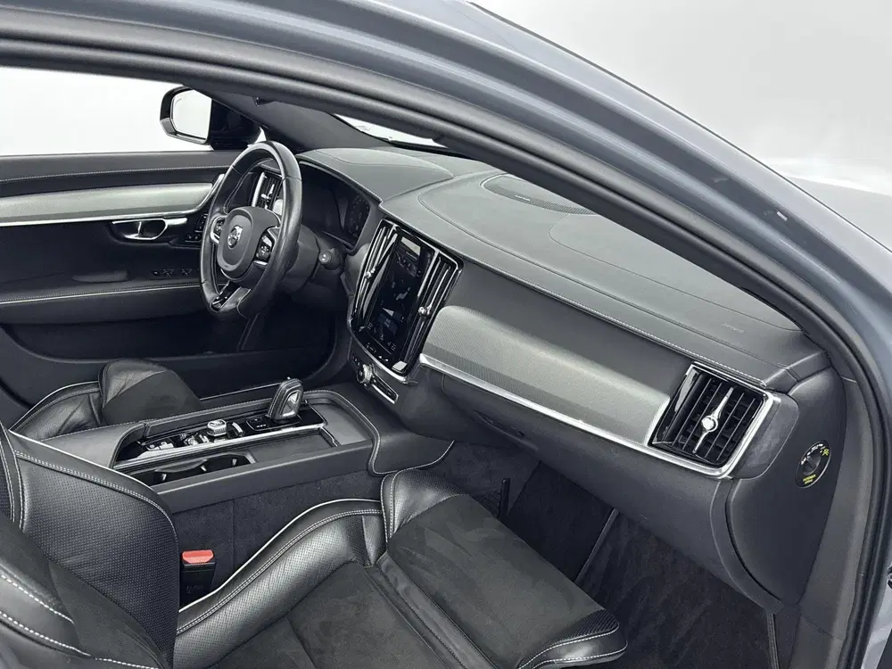 Volvo V90 2.0 B5 R-Design 251PK uit 2020, foto 19