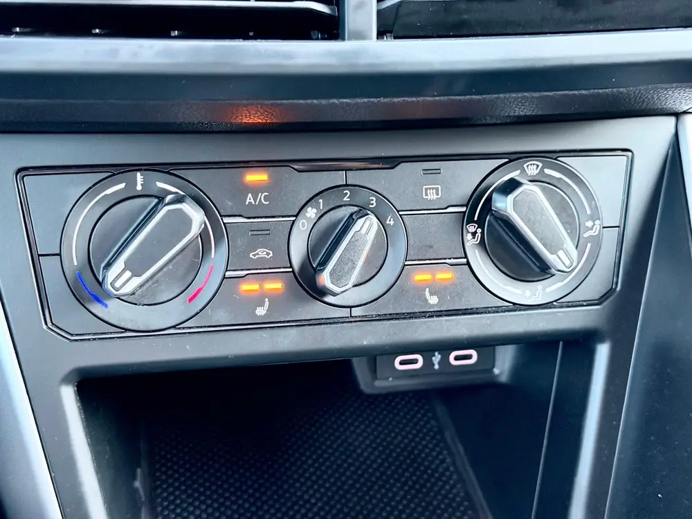 Volkswagen Polo 1.0 TSI Life Business Keyless/AppleCarPlay uit 2022, foto 17