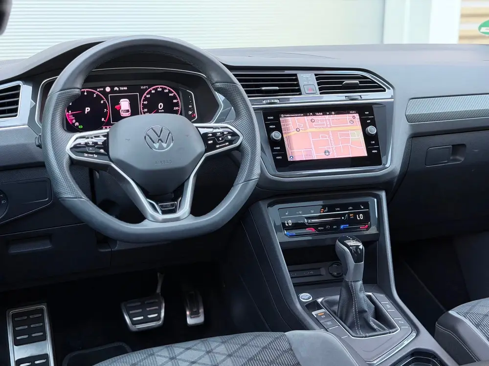 Volkswagen Tiguan 1.5 TSI 3x R-Line Pano/Keyless/AppleCarPla uit 2022, foto 12