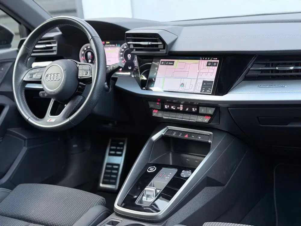 Audi A3 40 TFSI quattro S-Line Camera uit 2022, foto 16