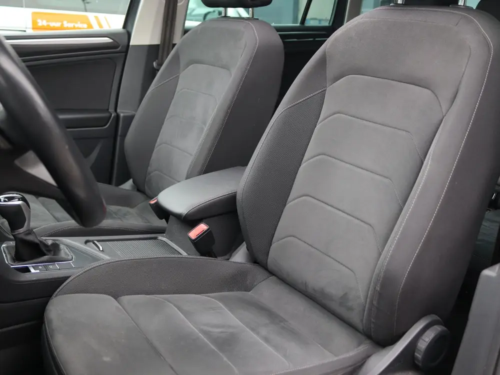 Volkswagen Tiguan 1.4 TSI 245 pk DSG eHybrid Elegance | Pano uit 2022, foto 19