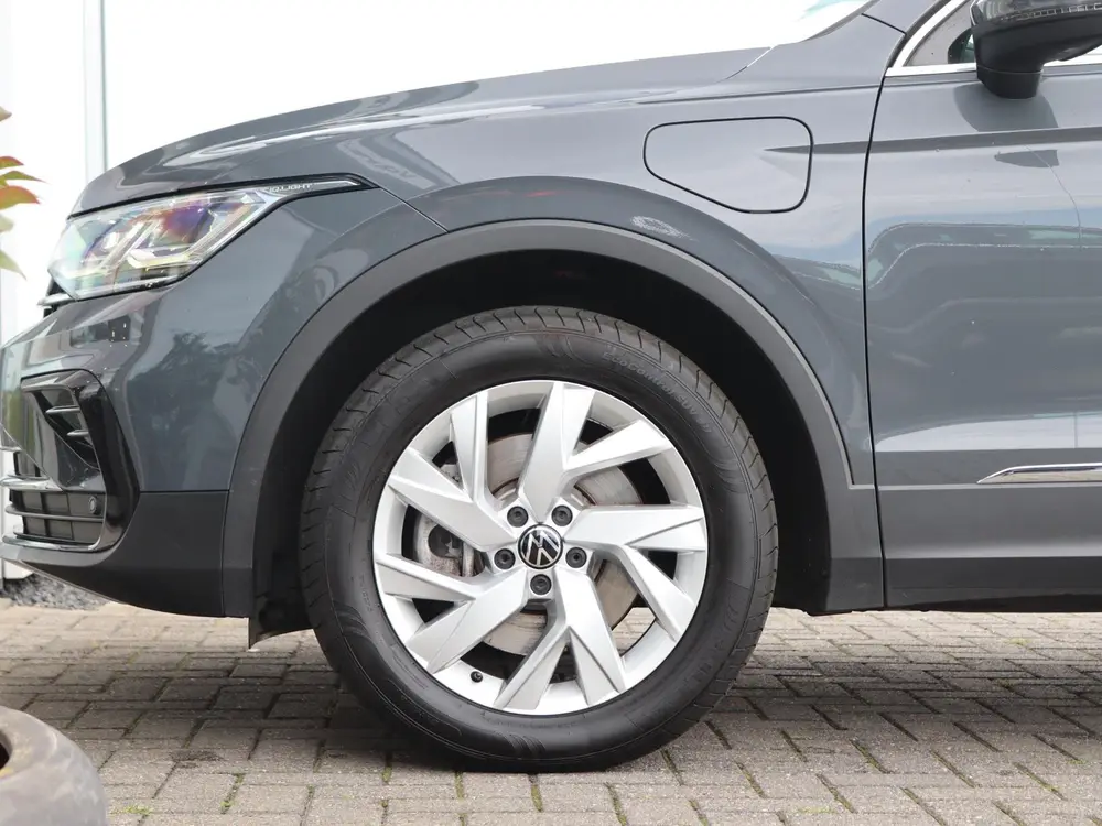 Volkswagen Tiguan 1.4 TSI 245 pk DSG eHybrid Elegance | Pano uit 2022, foto 2