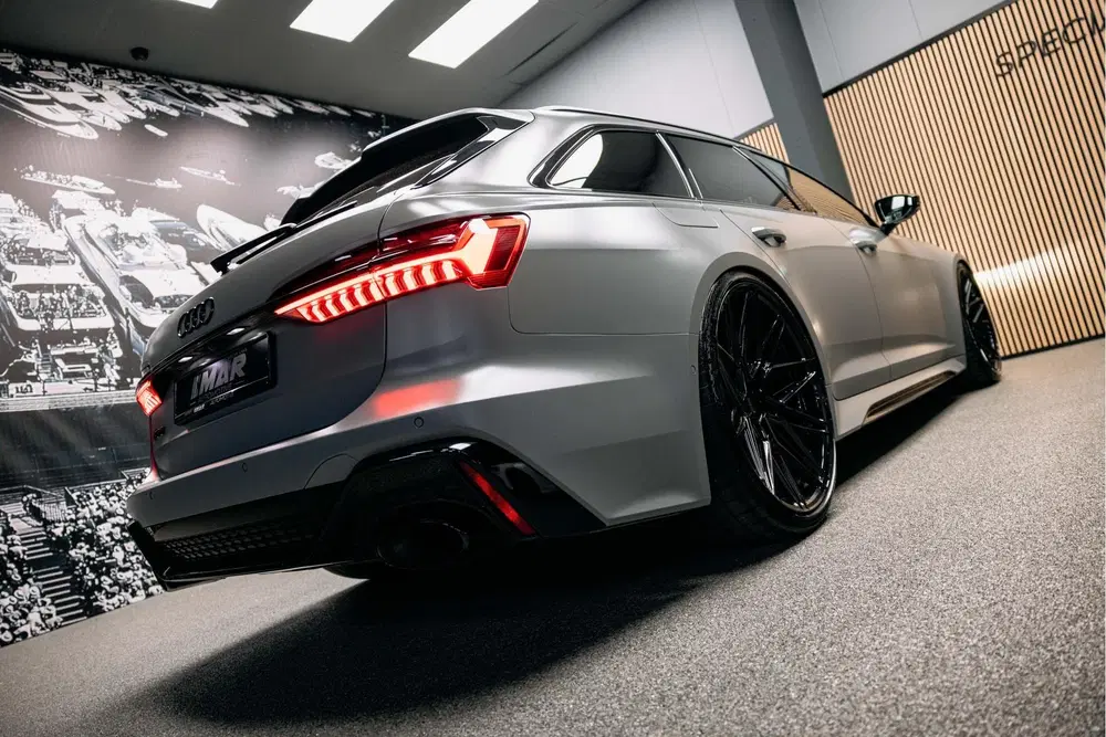 Audi RS6 Avant TFSI quattro uit 2020, foto 13