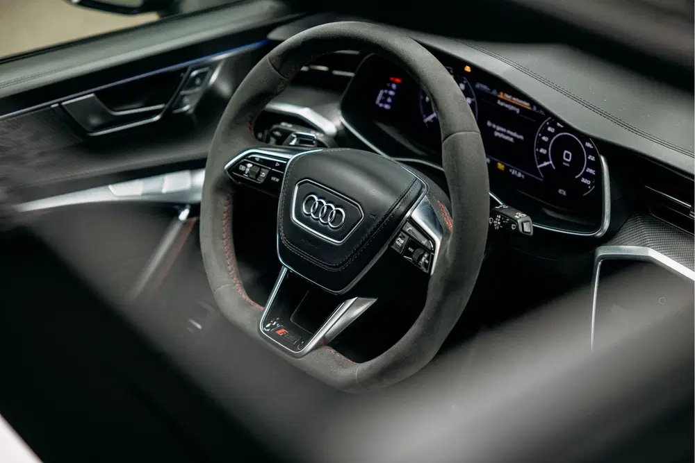 Audi RS6 Avant TFSI quattro uit 2020, foto 16