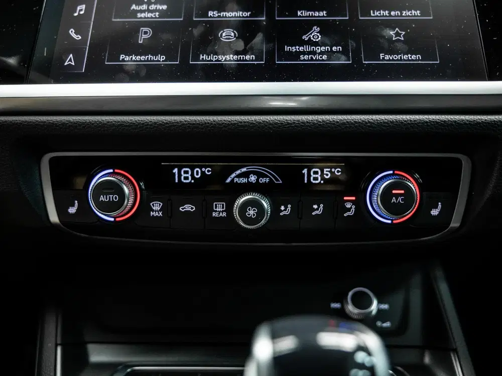 Audi RS Q3 TFSI uit 2022, foto 20