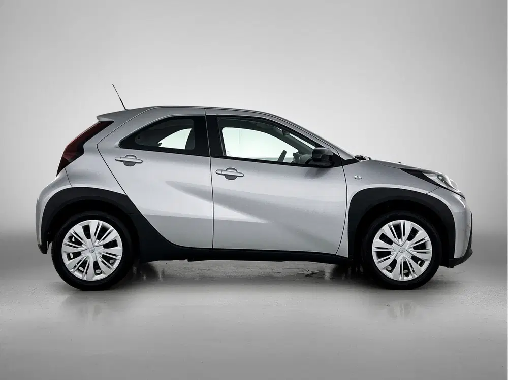 Toyota Aygo X 1.0 VVT-i S-CVT Play uit 2023, foto 14