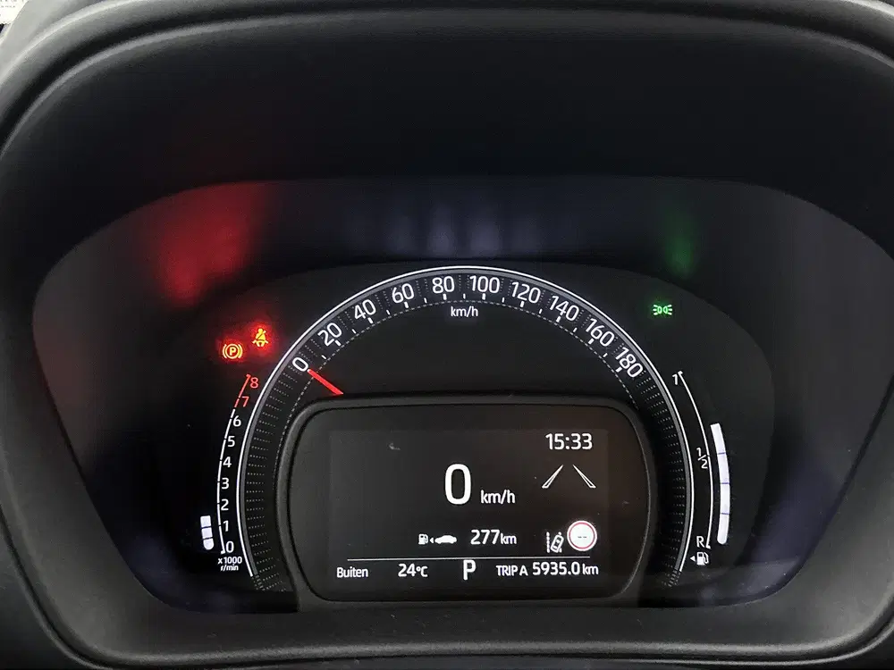 Toyota Aygo X 1.0 VVT-i S-CVT Play uit 2023, foto 5