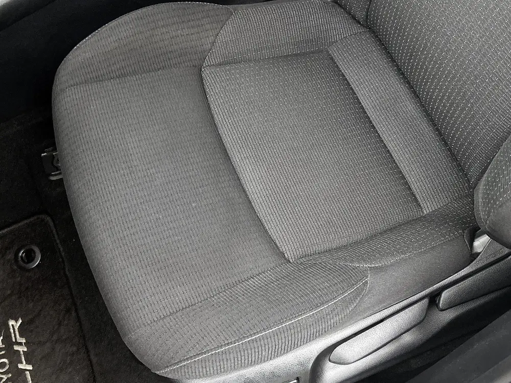 Toyota C-Hr 1.8 Hybrid Dynamic | Navigatie | Climate Control uit 2019, foto 15