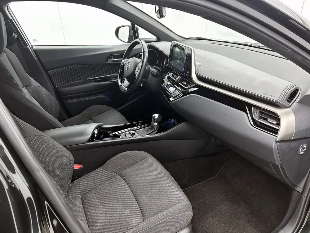 Toyota C-Hr 1.8 Hybrid Dynamic | Navigatie | Climate Control uit 2019, foto 6