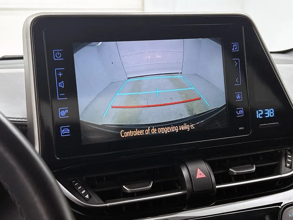 Toyota C-Hr 1.8 Hybrid Dynamic | Navigatie | Climate Control uit 2019, foto 8