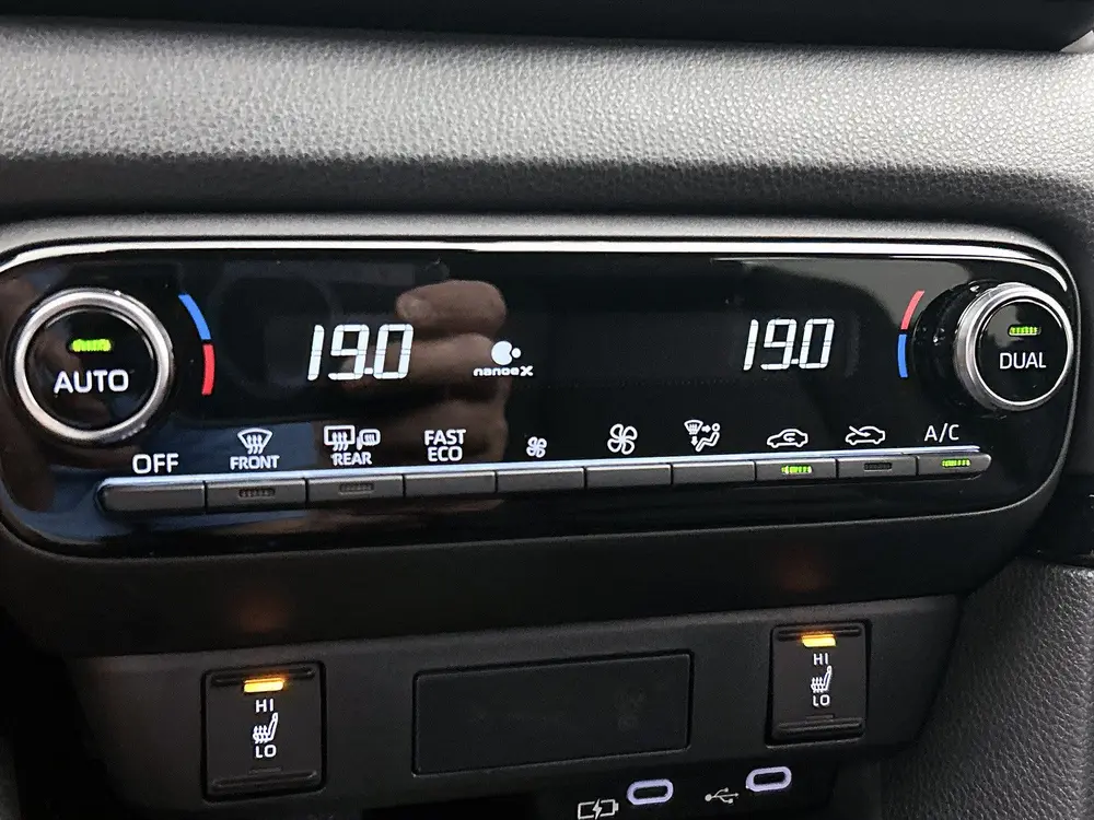 Toyota Yaris 1.5 Hybrid 130 Executive uit 2025, foto 12