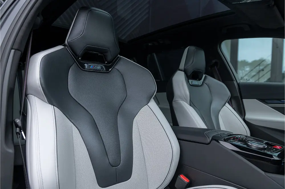 BMW M5 Touring V8 Hybride M Keramisch Frozen Pano uit 2025, foto 5