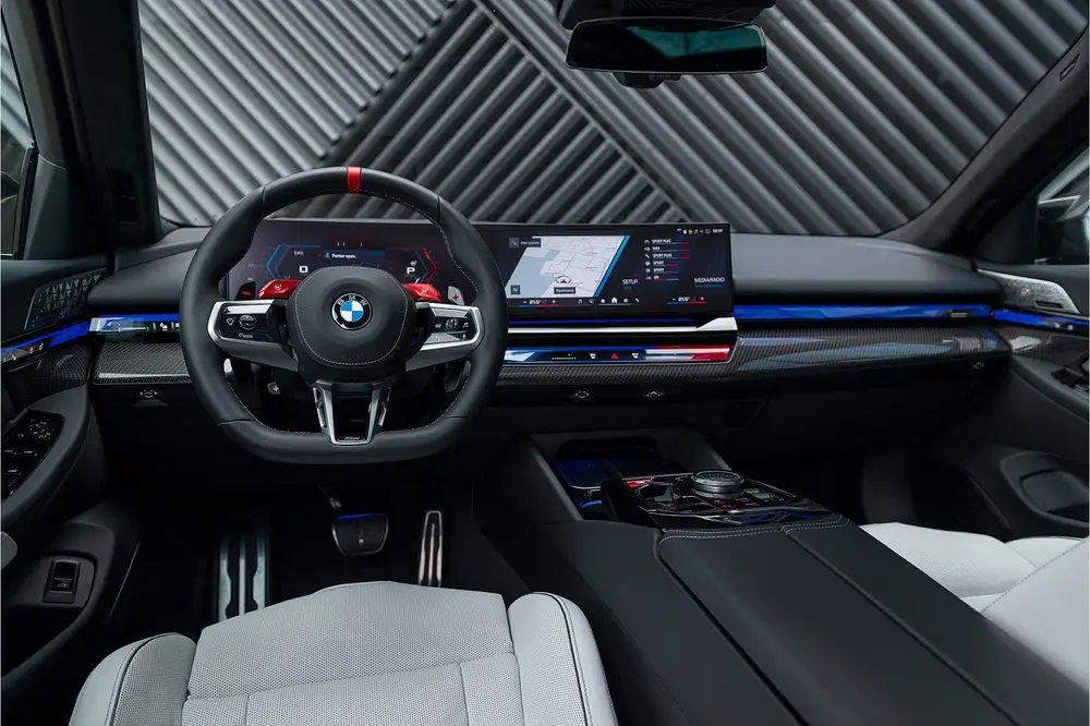 BMW M5 Touring V8 Hybride M Keramisch Frozen Pano uit 2025, foto 7