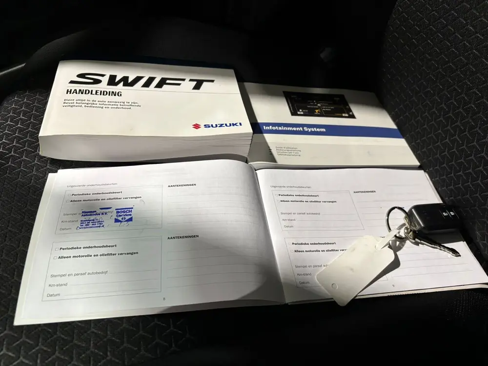 Suzuki Swift 1.2 Style Smart Hybrid uit 2023, foto 8