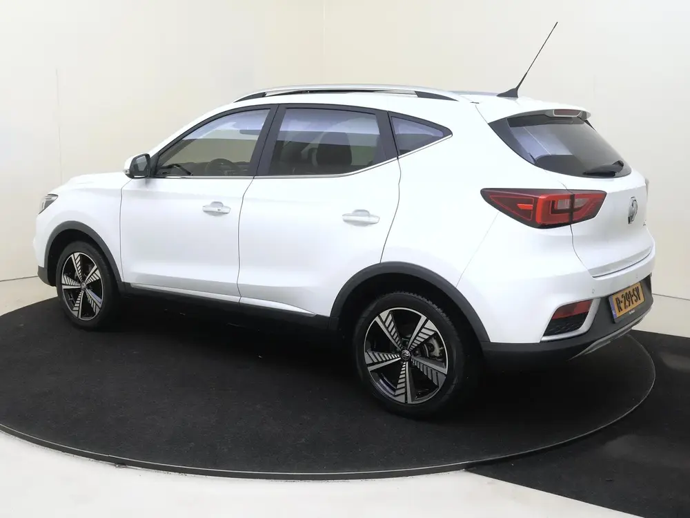MG ZS EV Luxury 45 kWh | Camera | Navigatie | Panoramadak uit 2021, foto 3