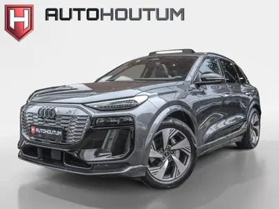 Audi Q6 e-tron performance 225 kW S-line panorama uit 2025