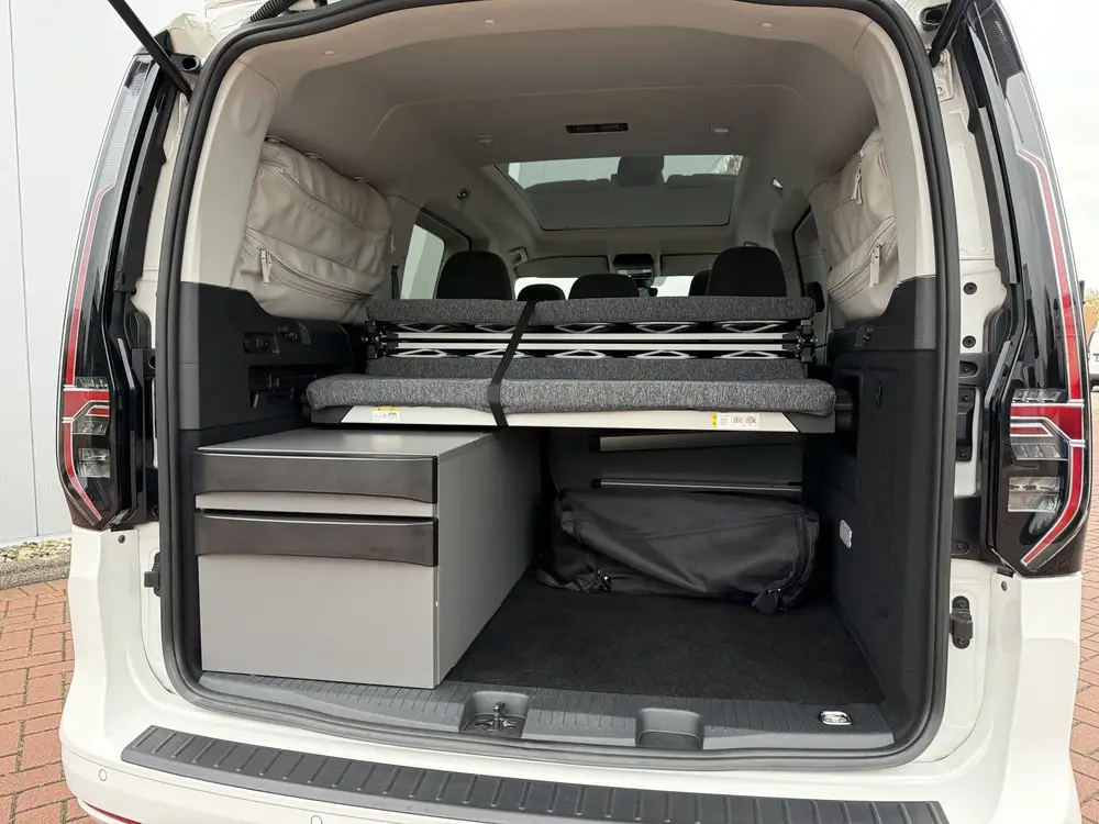 Volkswagen Caddy Maxi 1.5 TSI 115pk DSG California Mini Camp uit 2022, foto 18