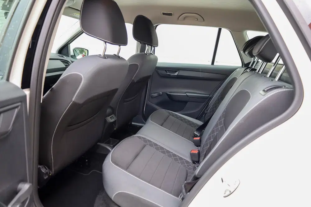 Skoda Fabia 1.0 TSI 95pk Ambition uit 2022, foto 17