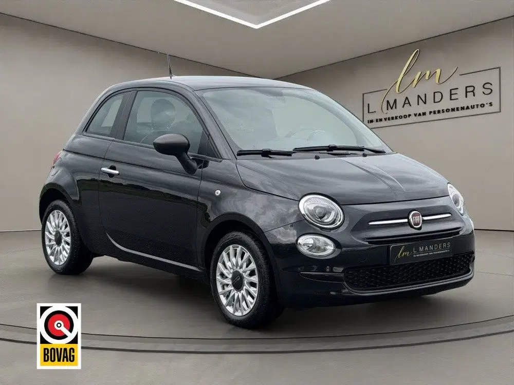 Fiat 500 1.0 Hybrid Club 2023 ZWART uit 2023